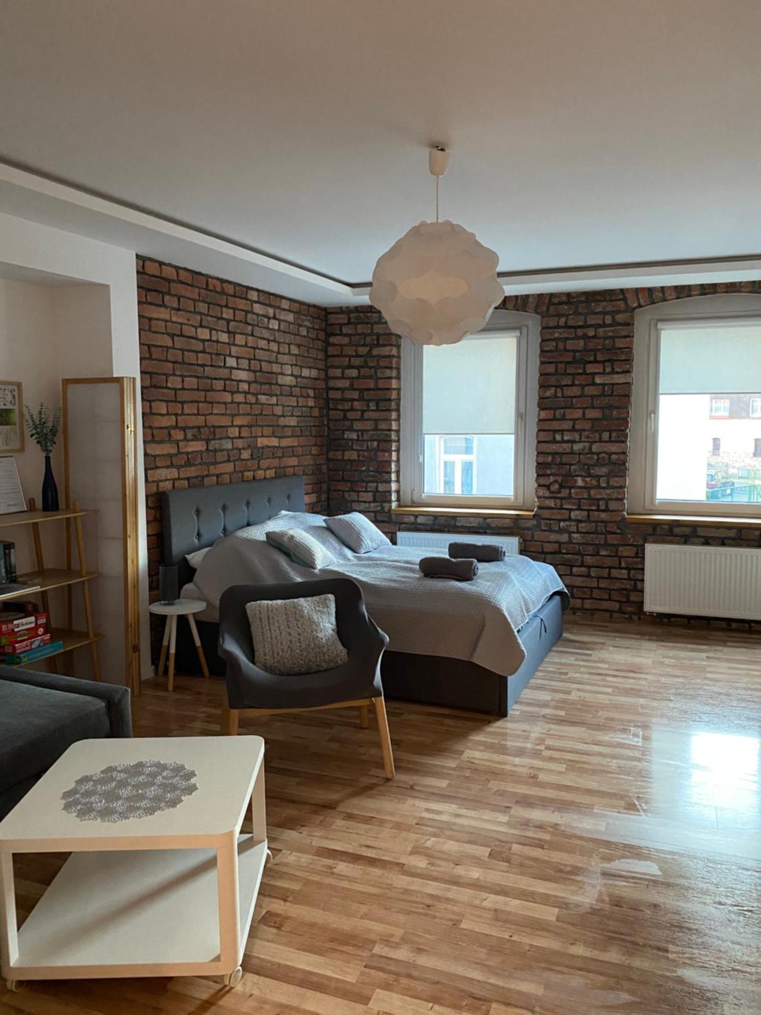 Apartament Pogodny Єленя-Ґура Екстер'єр фото